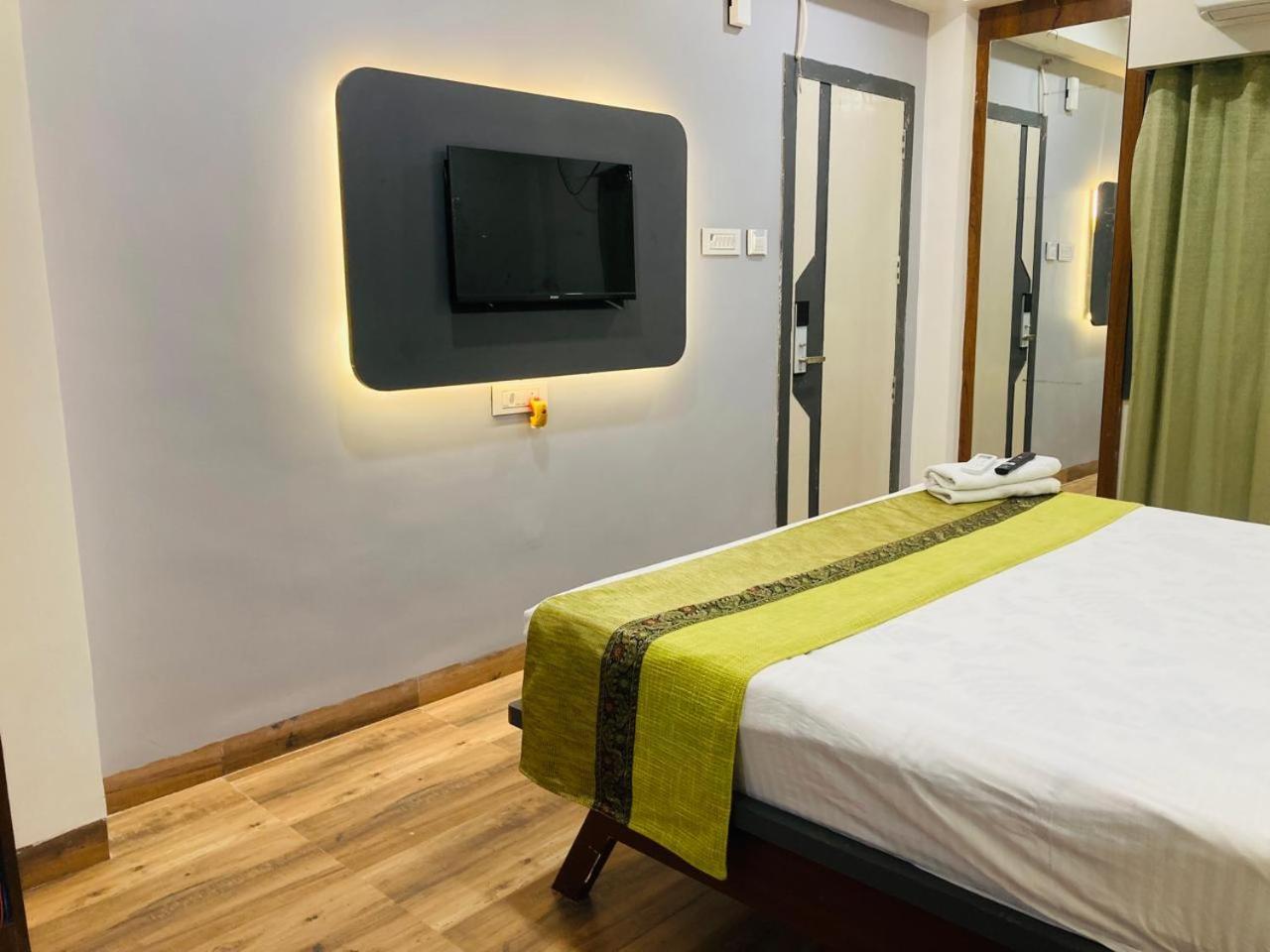 The Lavish Stay Varanasi Eksteriør billede