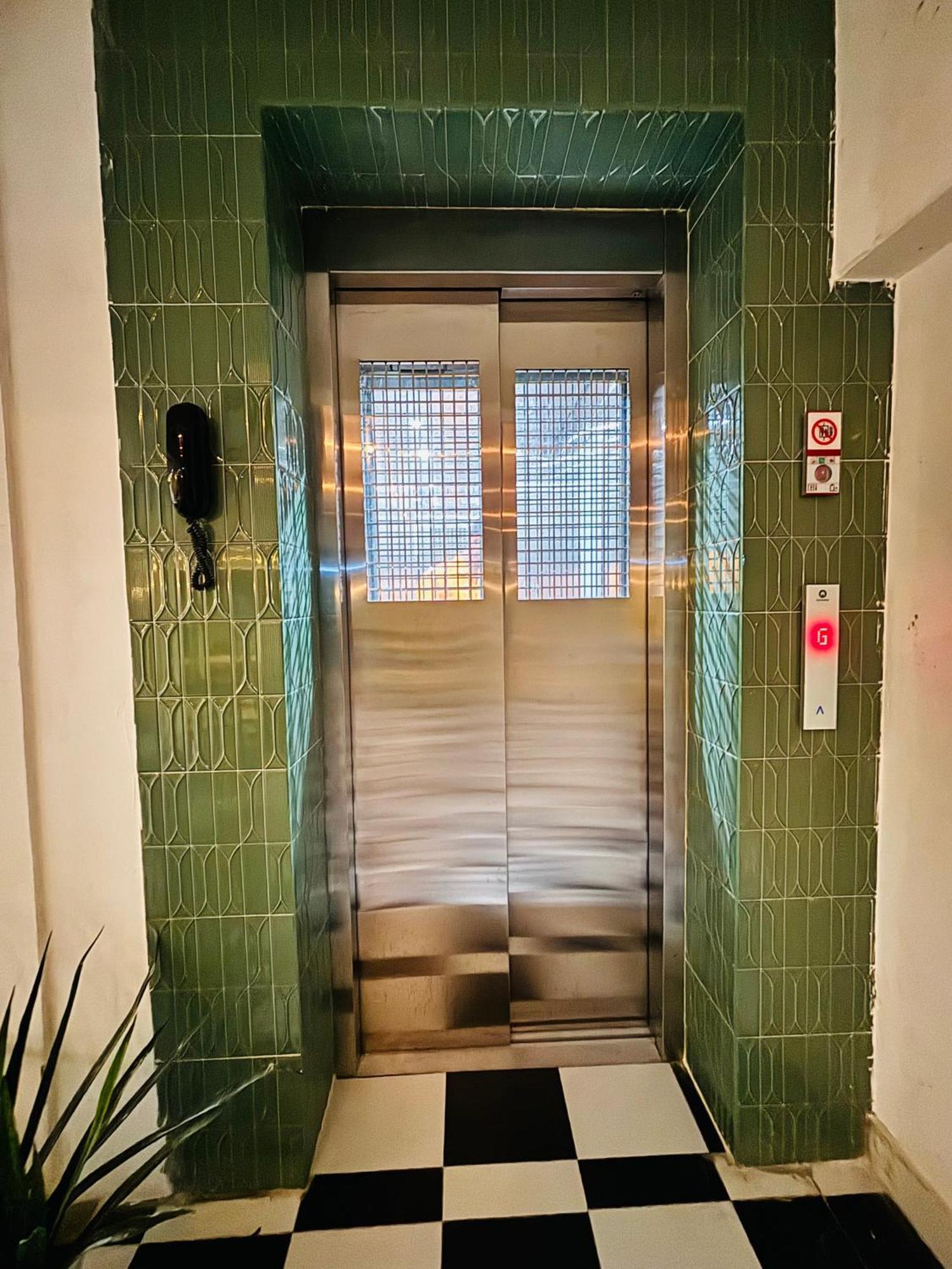 The Lavish Stay Varanasi Eksteriør billede