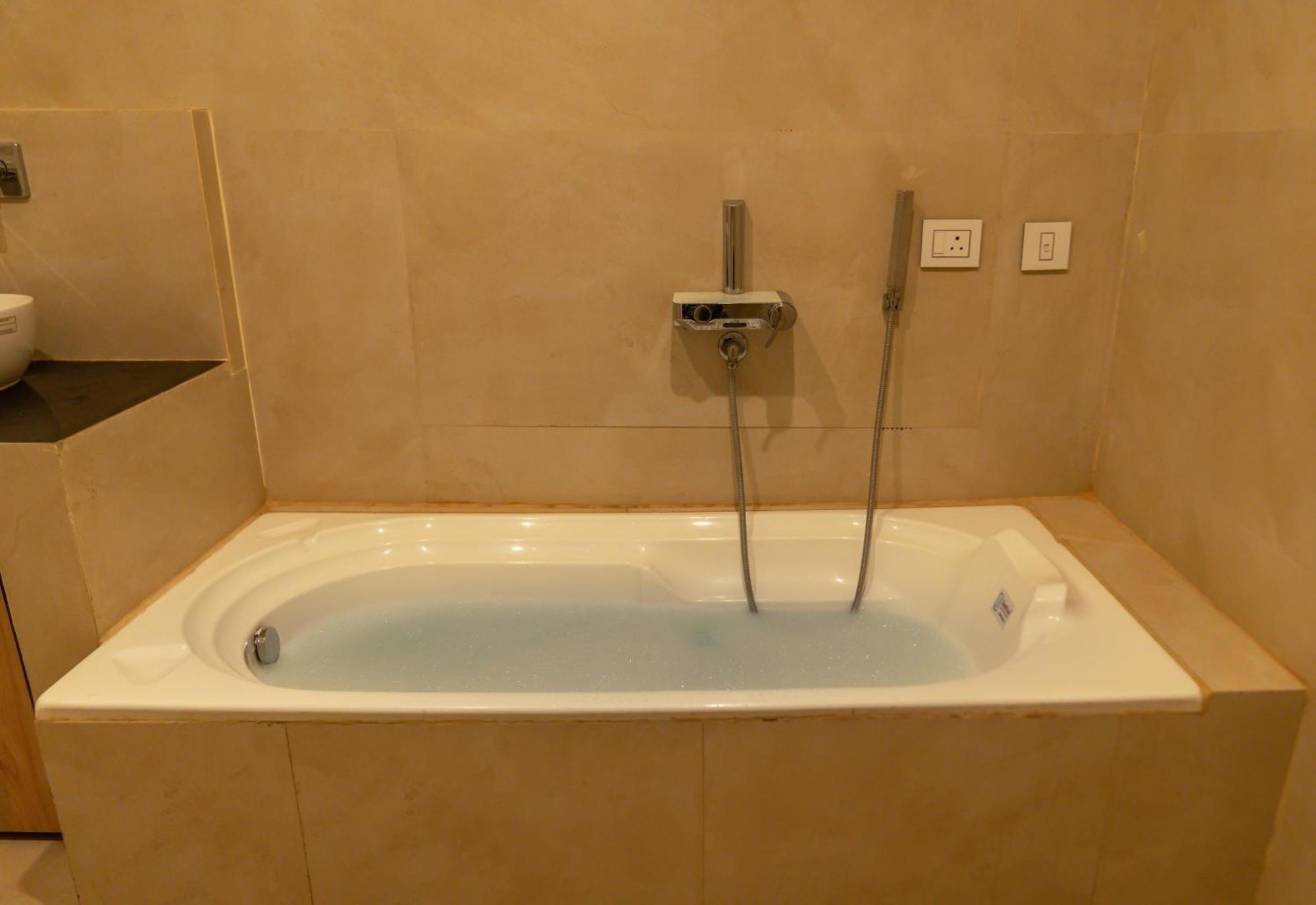 The Lavish Stay Varanasi Eksteriør billede
