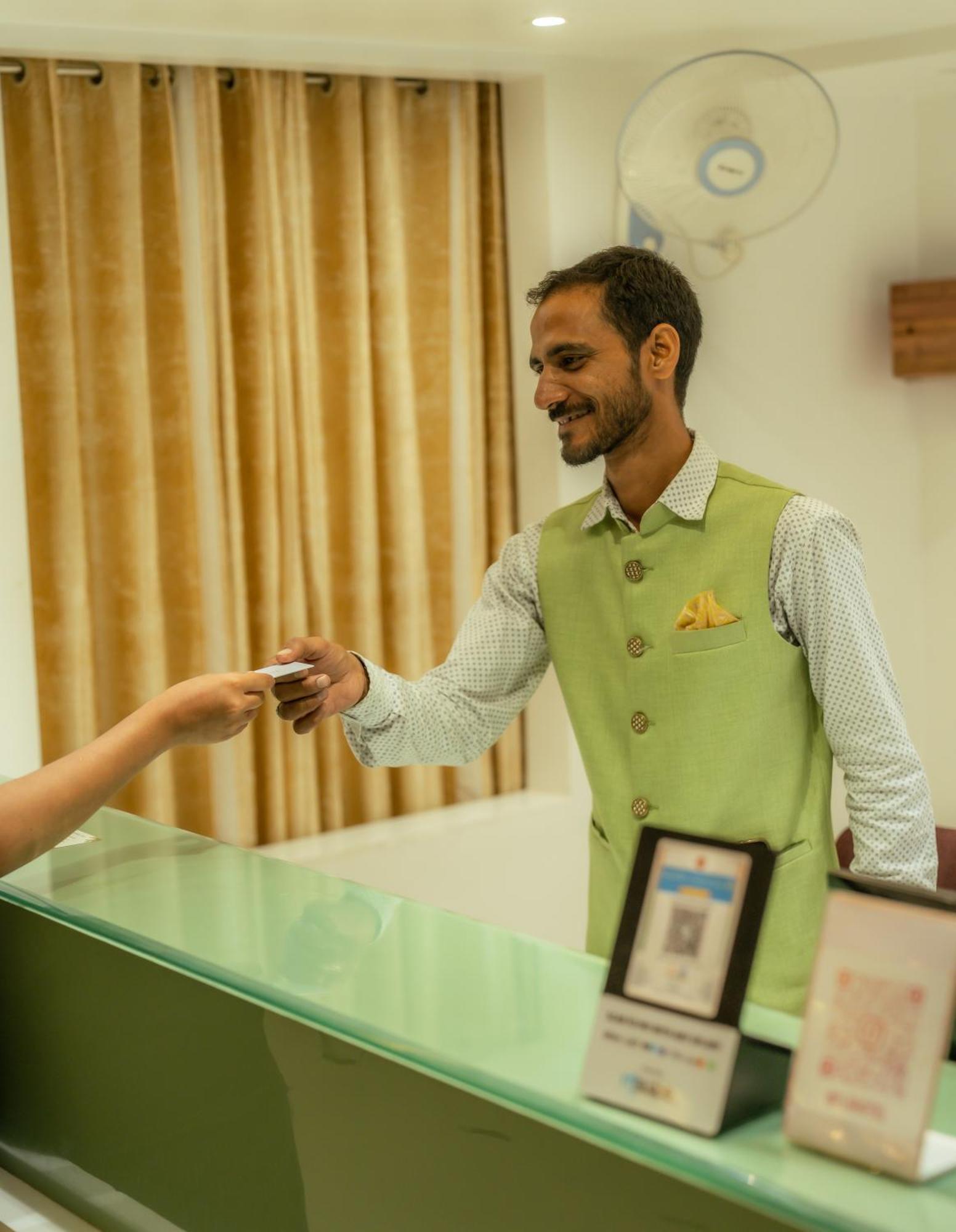 The Lavish Stay Varanasi Eksteriør billede
