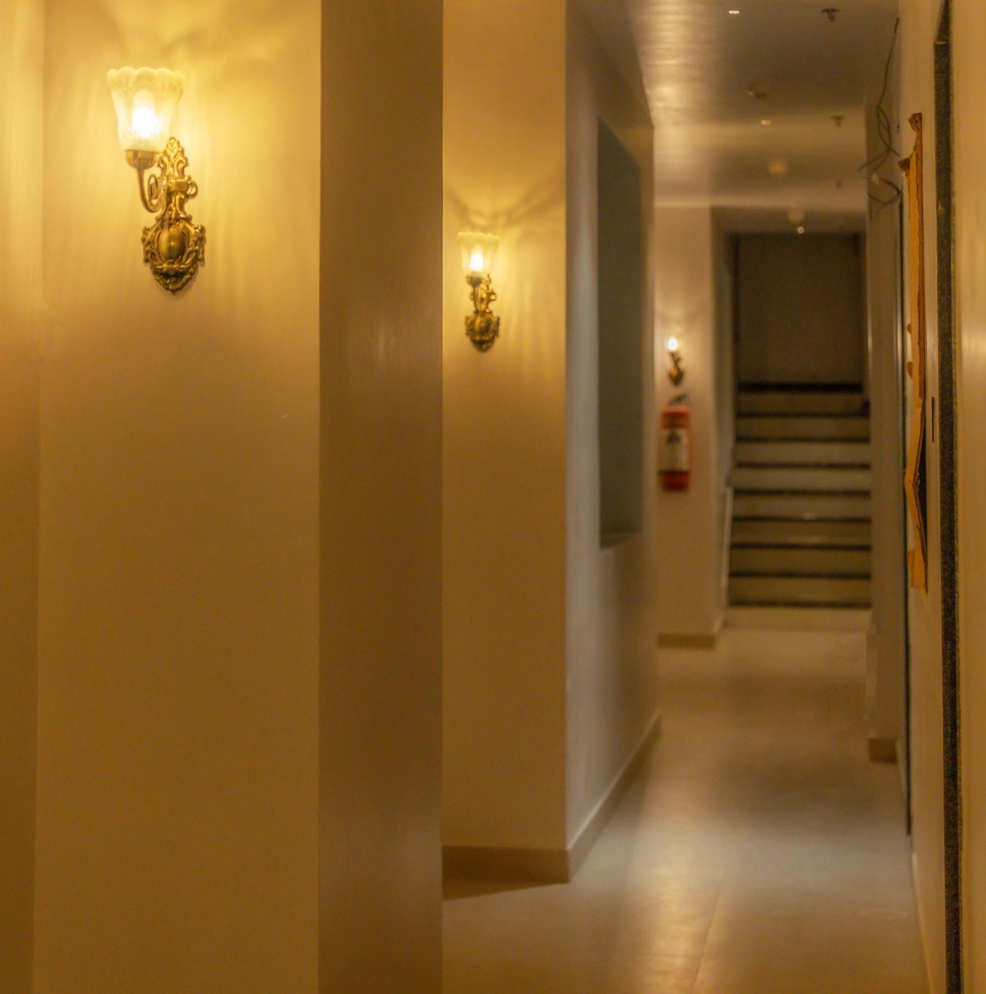 The Lavish Stay Varanasi Eksteriør billede