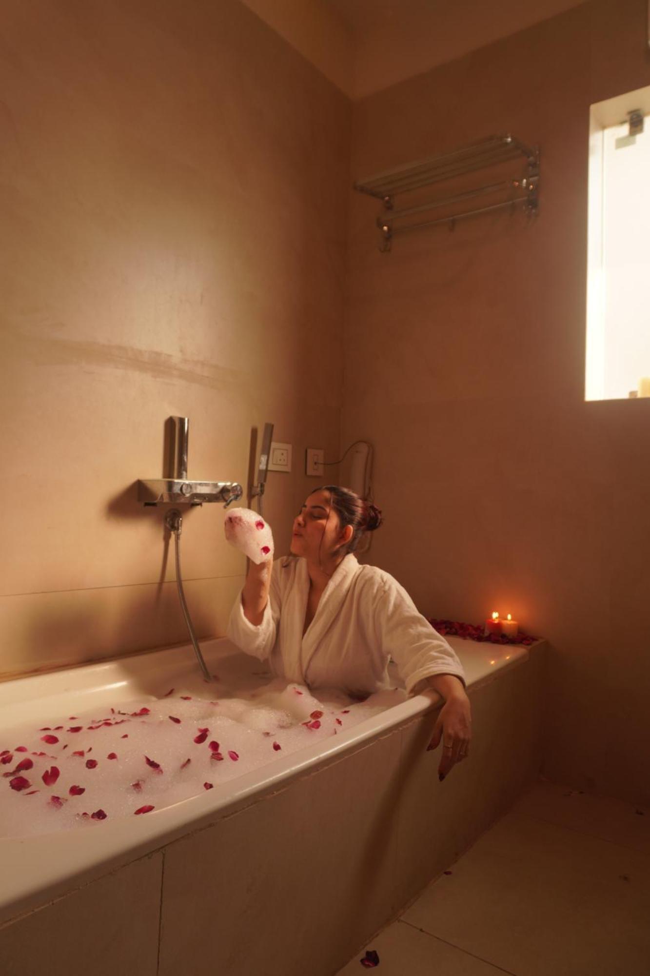 The Lavish Stay Varanasi Eksteriør billede