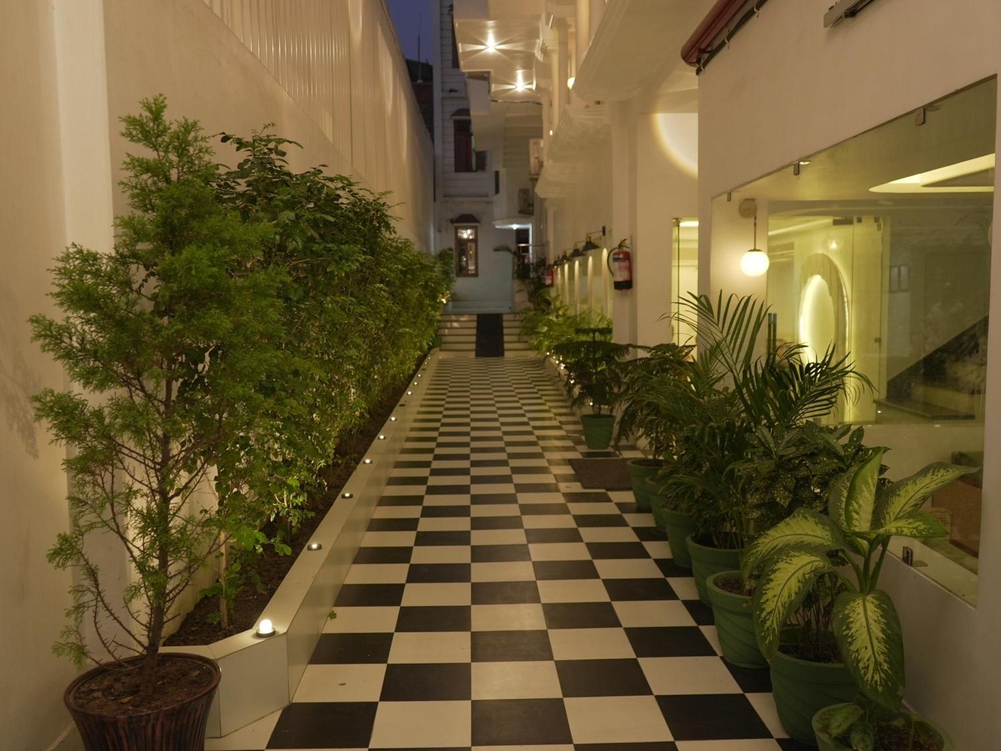 The Lavish Stay Varanasi Eksteriør billede