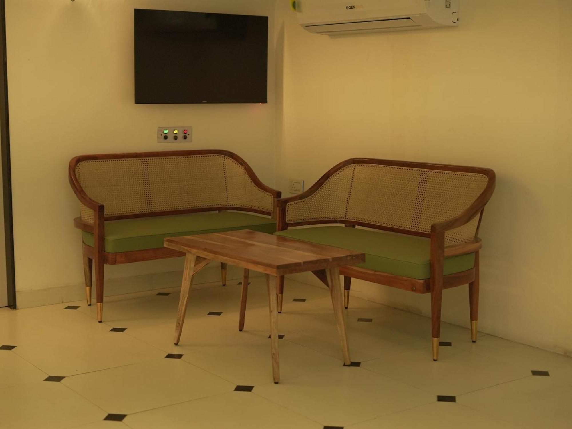 The Lavish Stay Varanasi Eksteriør billede