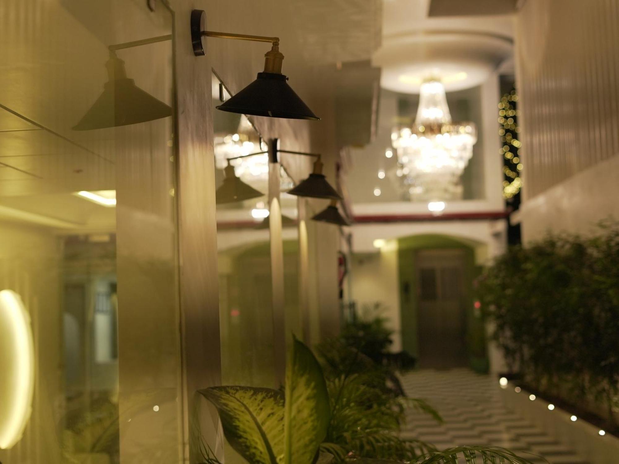 The Lavish Stay Varanasi Eksteriør billede